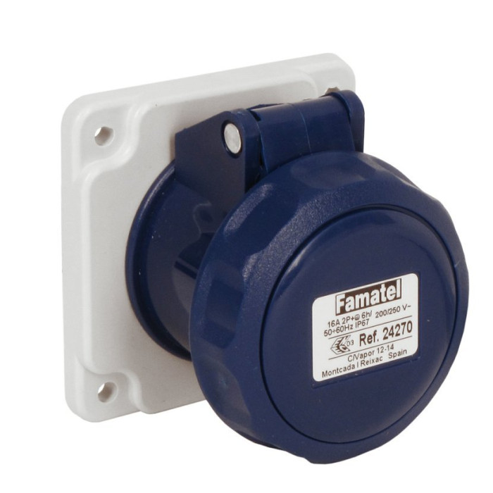 24270 Розетка врізна пряма 3x16A 6h IP67